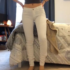 white skinny jeans